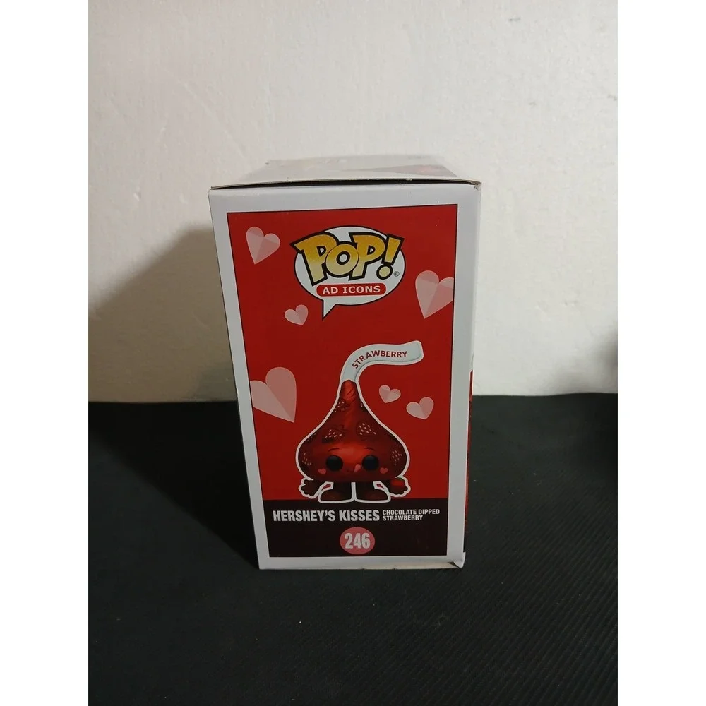 Funko Pop! Ad Icons: Hershey's Kisses Chocolate Dipped Strawberry #246